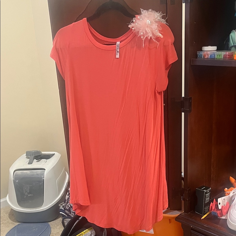 BUNDLE Coral Short Sleeve Dress with Claw Clip